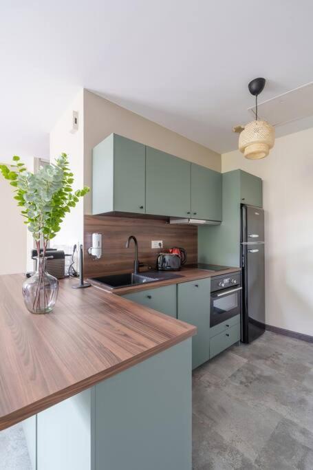 Appartement Lumineux Avec Cour Chaumont  Exterior foto